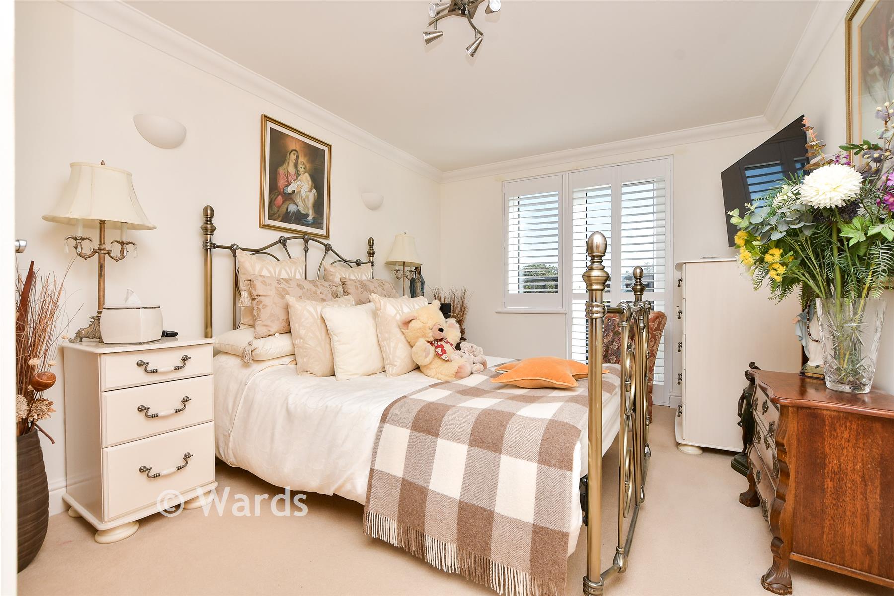 Bedroom 1 - Kingsgate Avenue, Broadstairs, Kent - Wards of Kent