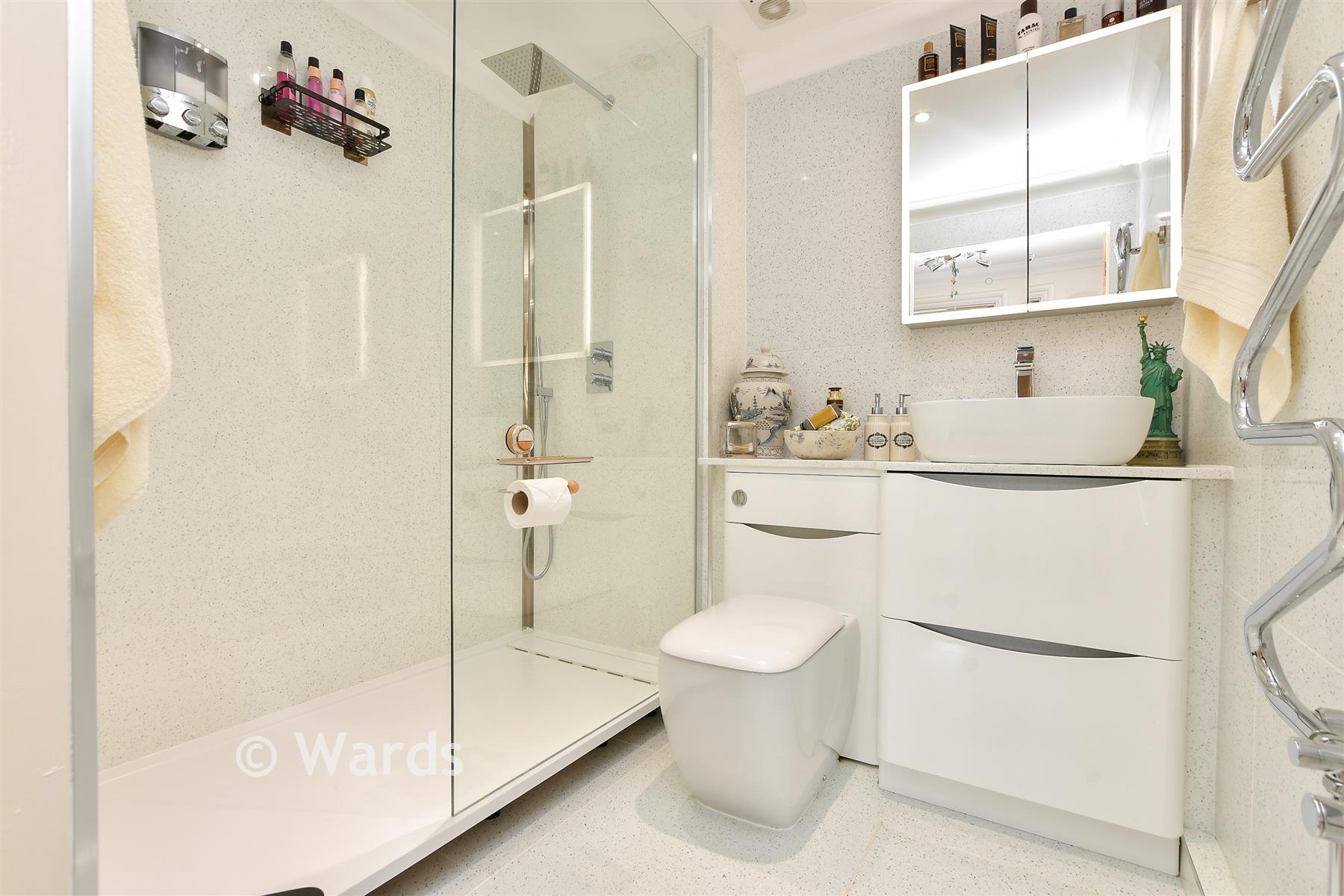 Shower Room - Kingsgate Avenue, Broadstairs, Kent - Wards of Kent