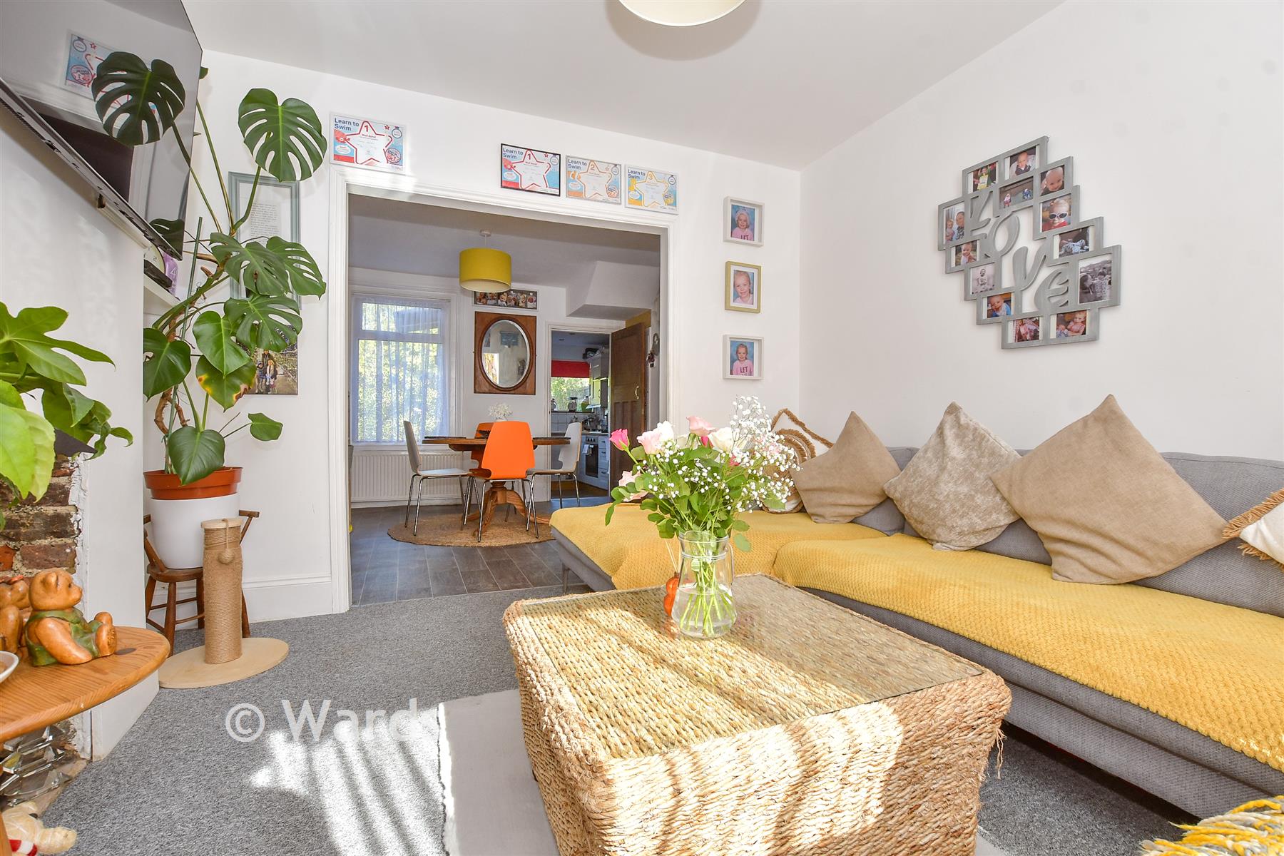 Lounge - Balfour Road, Dover, Kent - Wards of Kent