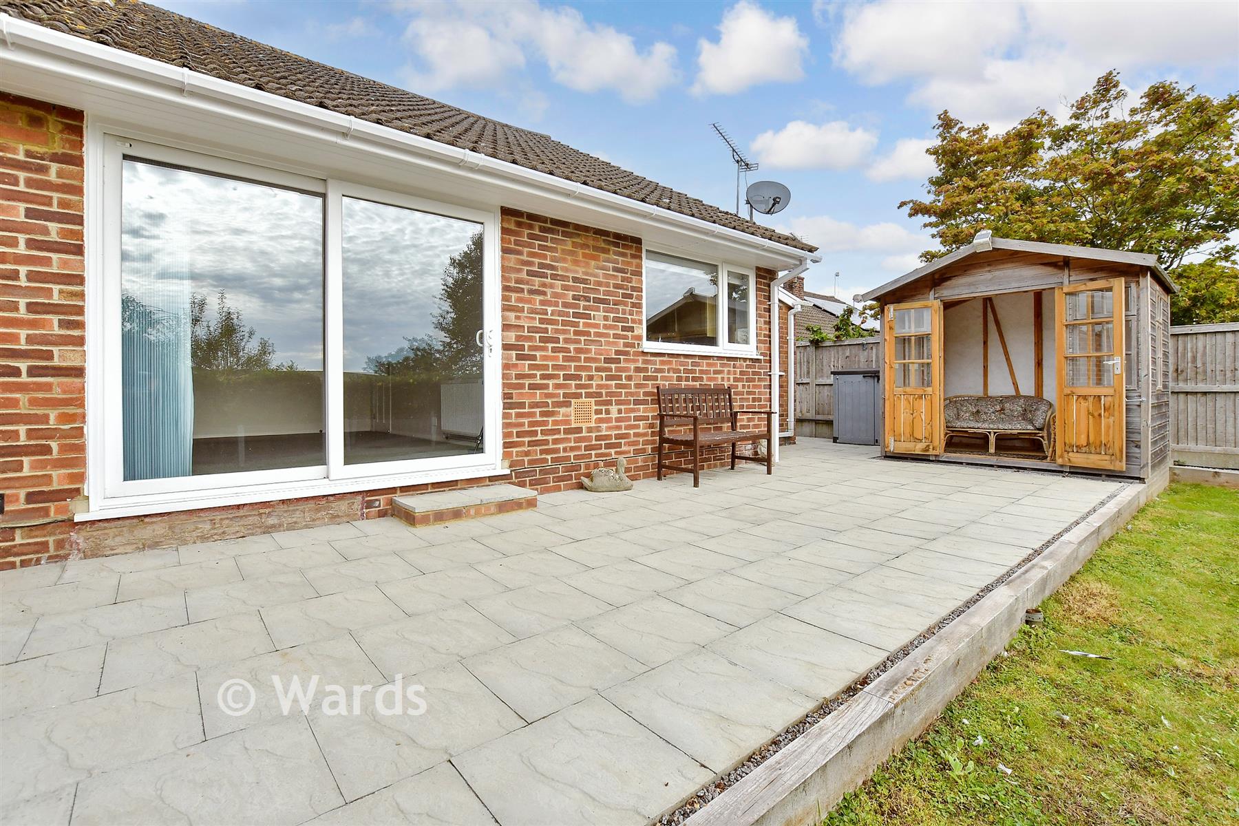 External Lifestyle Photograph - Palm Tree Close, Eythorne, Dover, Kent - Wards of Kent