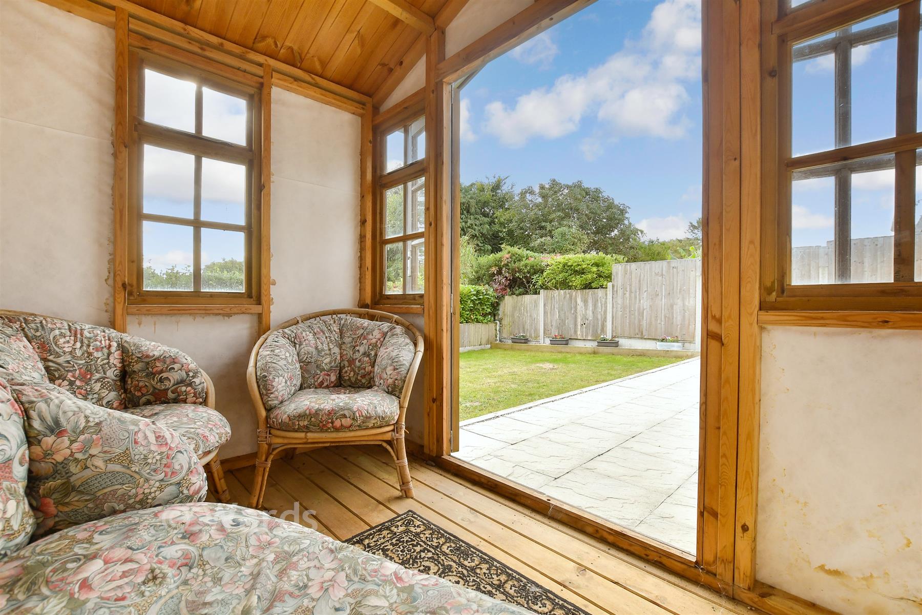 External Lifestyle Photograph - Palm Tree Close, Eythorne, Dover, Kent - Wards of Kent