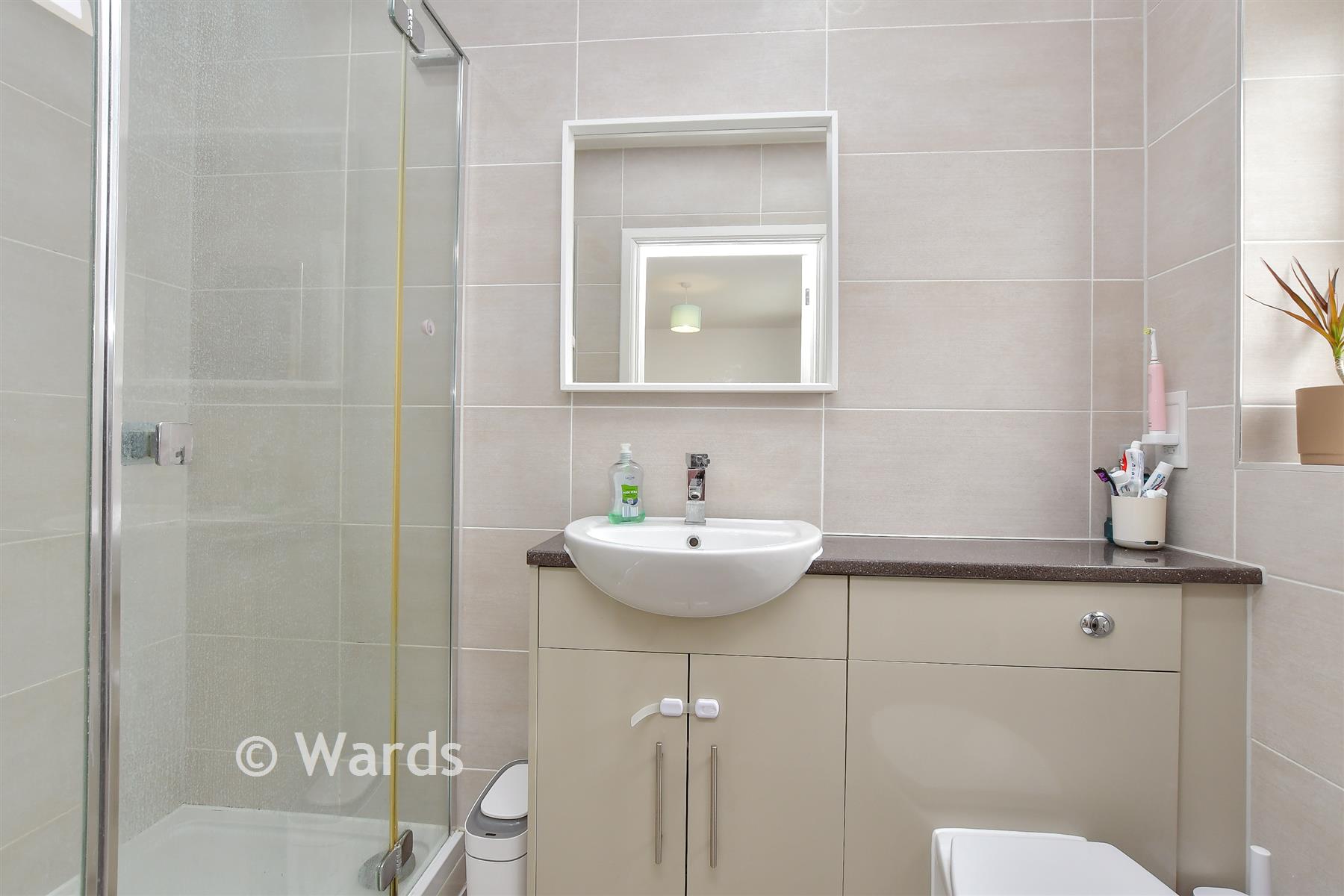 En-Suite Shower Room - Longview Close, Boughton-Under-Blean, Faversham, Kent - Wards of Kent