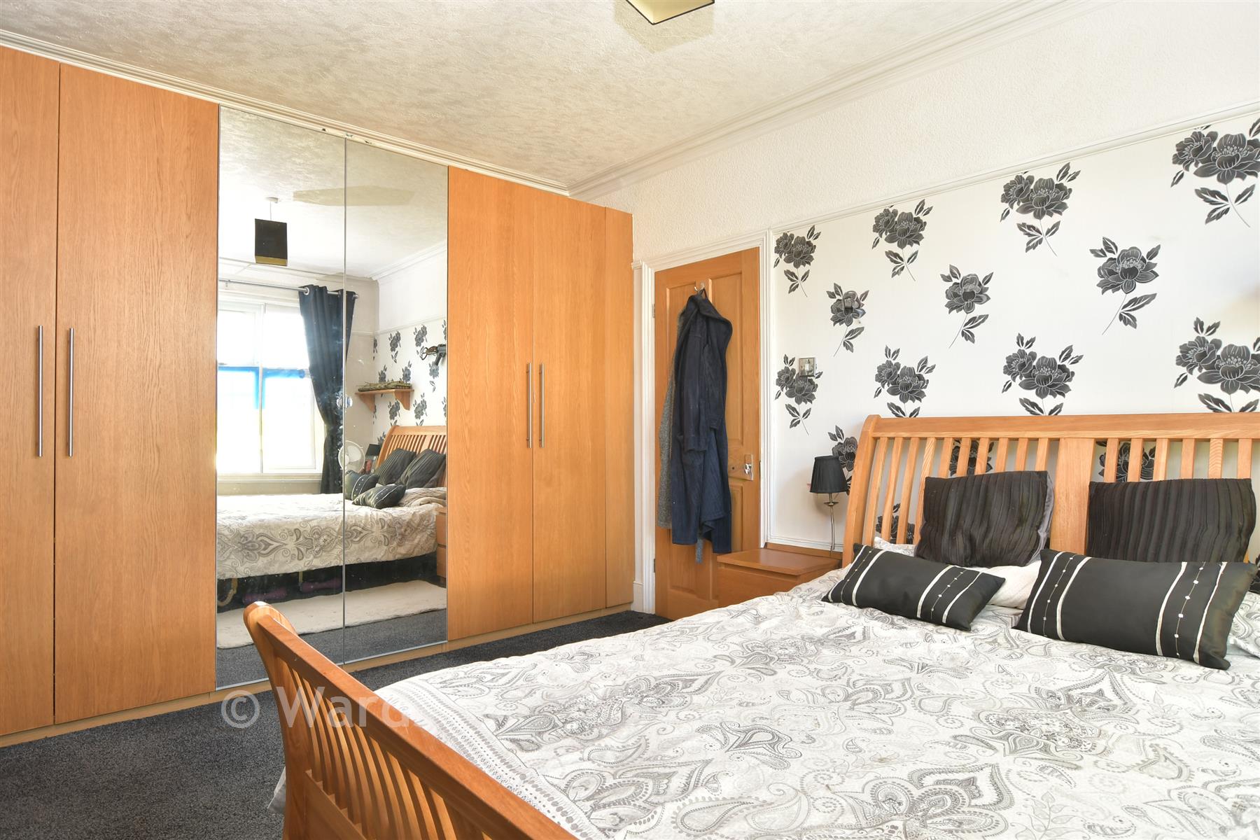 Bedroom 1 - London Road, Northfleet, Gravesend, Kent - Wards of Kent