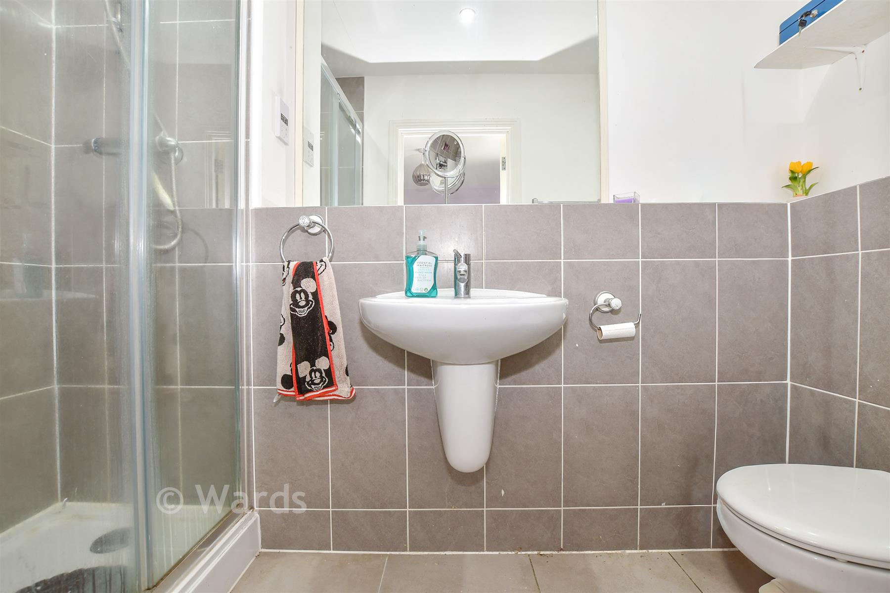 En-Suite Shower Room - Buffkyn Way, Maidstone, Kent - Wards of Kent