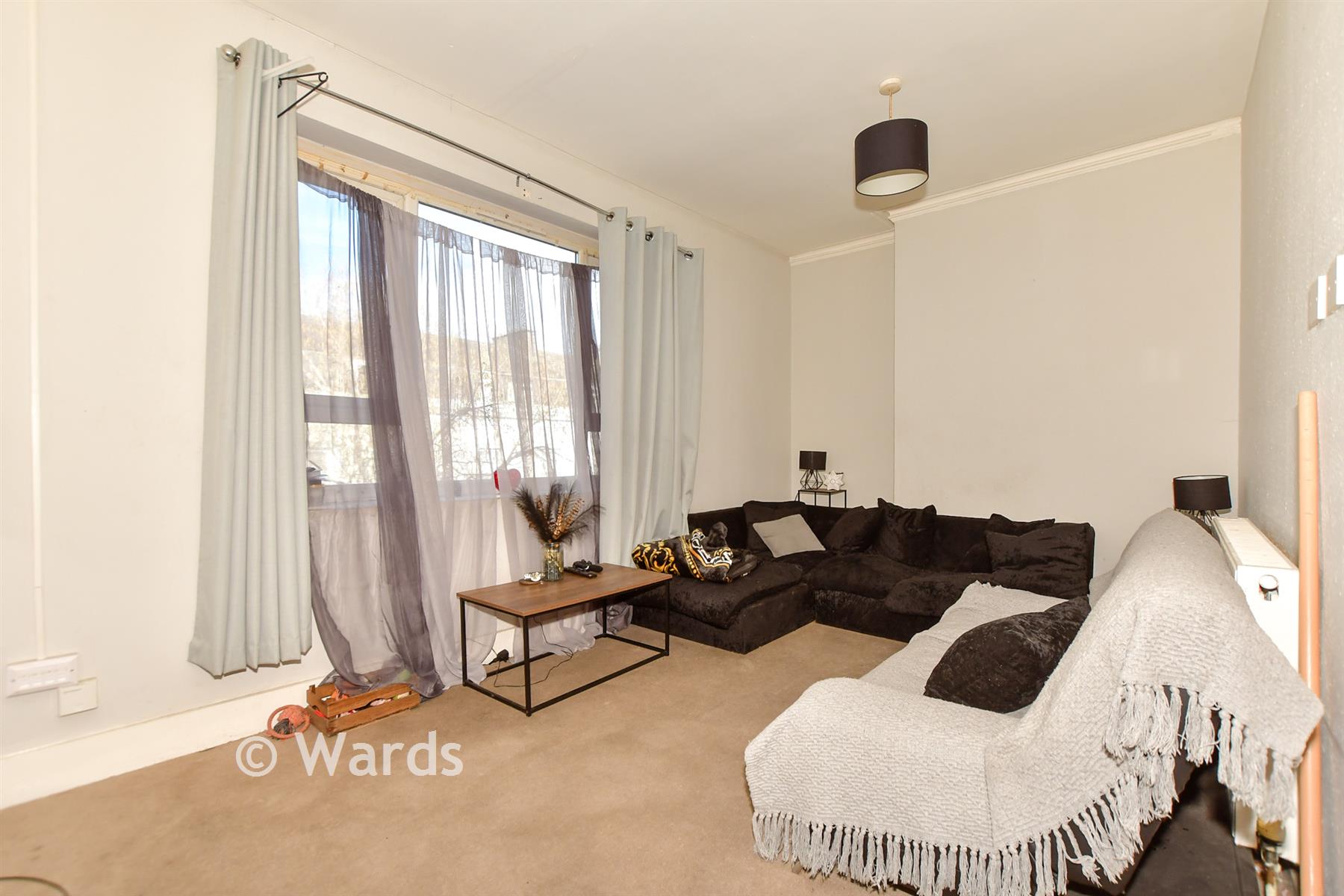 Lounge - Guildhall Street, Folkestone, Kent - Wards of Kent