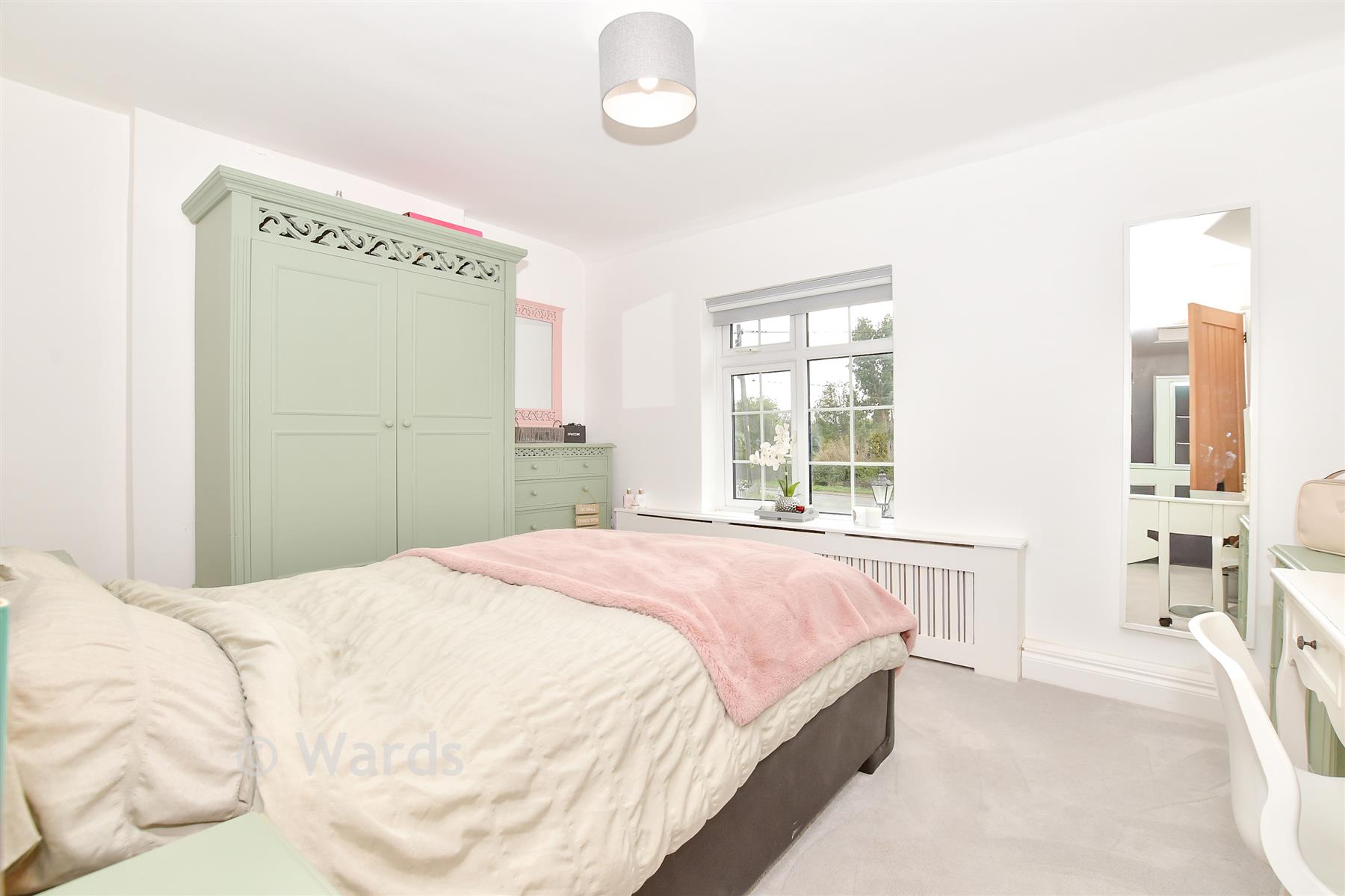 Bedroom 1 - Maidstone Road, Tonbridge, Kent - Wards of Kent