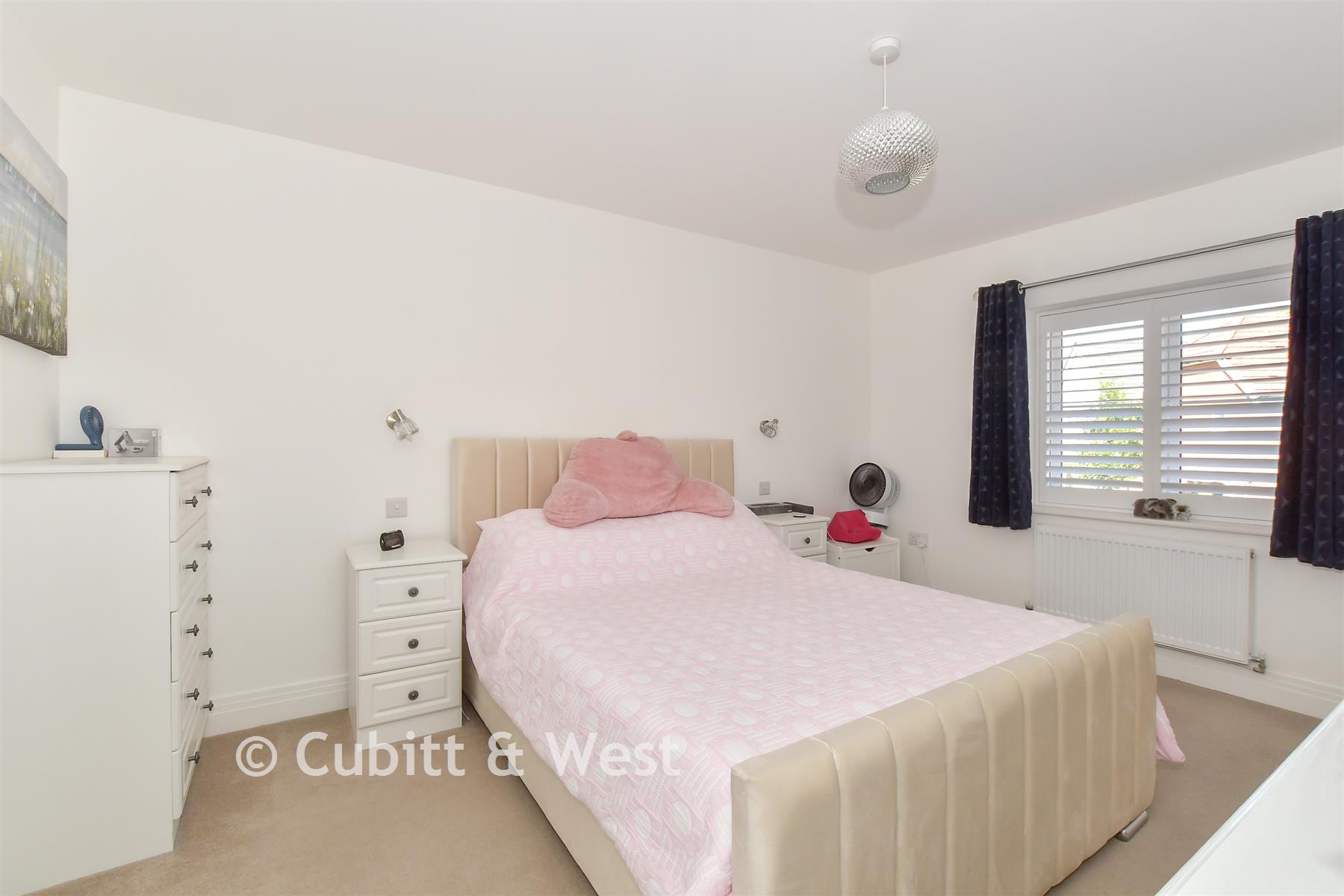 Bedroom 1 - Sinclair Drive, Codmore Hill, West Sussex - Wards of Kent