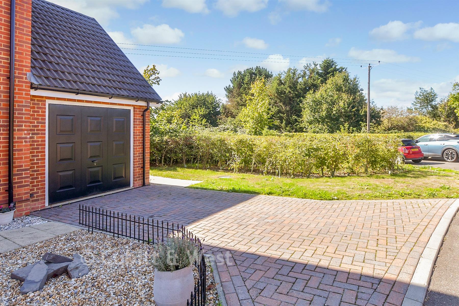 Driveway/Parking - Sinclair Drive, Codmore Hill, West Sussex - Wards of Kent