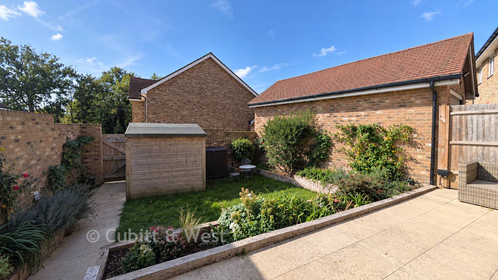Rear Garden - Barnfield, Billingshurst, West Sussex - Wards of Kent