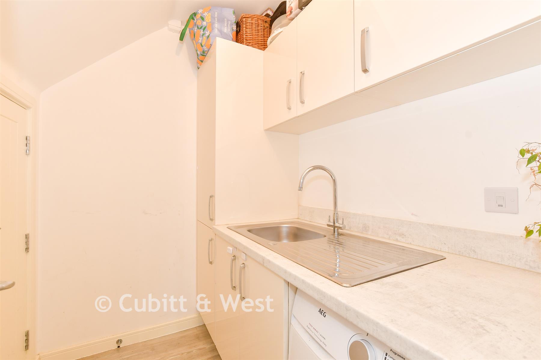 Utility Room - Barnfield, Billingshurst, West Sussex - Wards of Kent