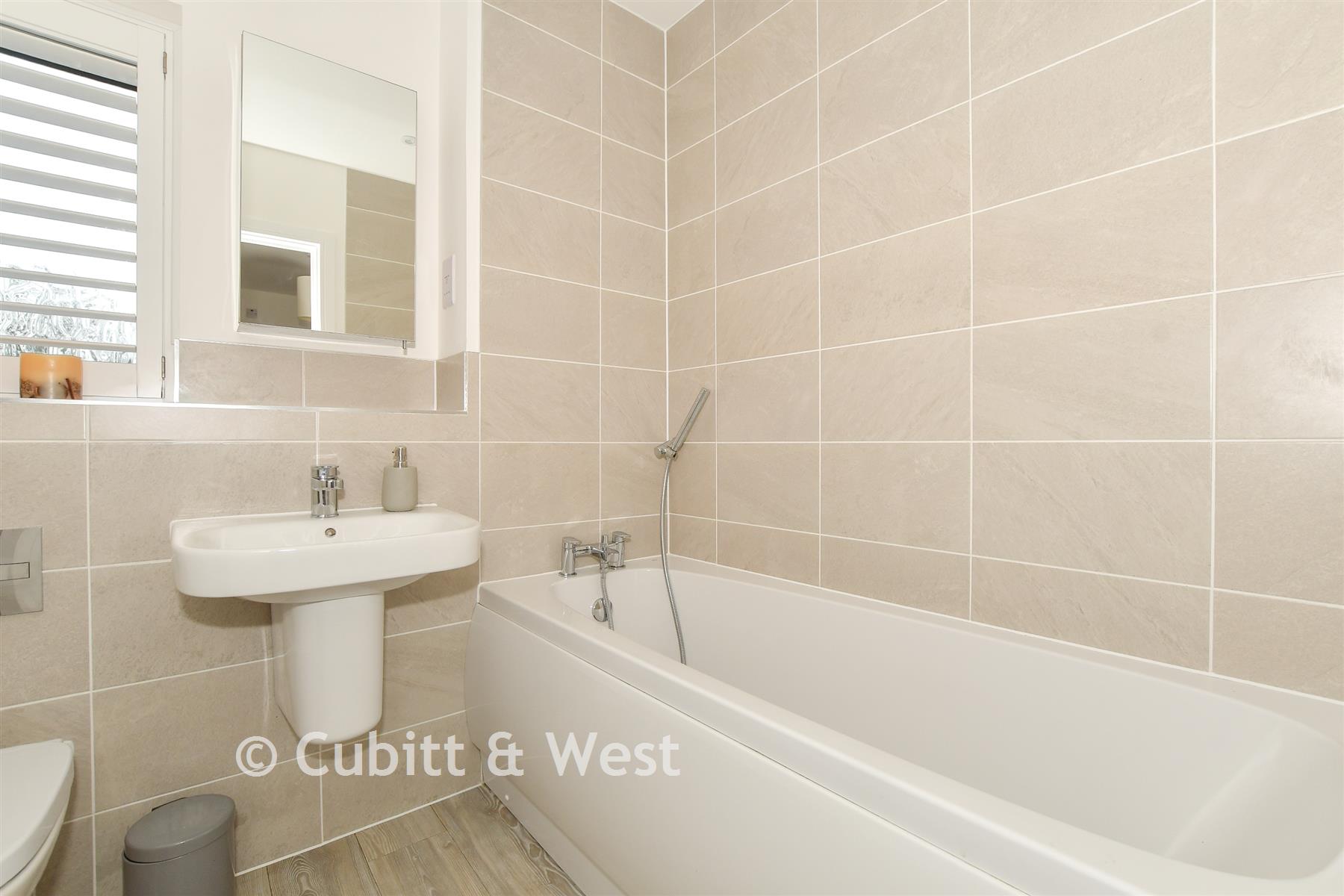 Bathroom - Barnfield, Billingshurst, West Sussex - Wards of Kent
