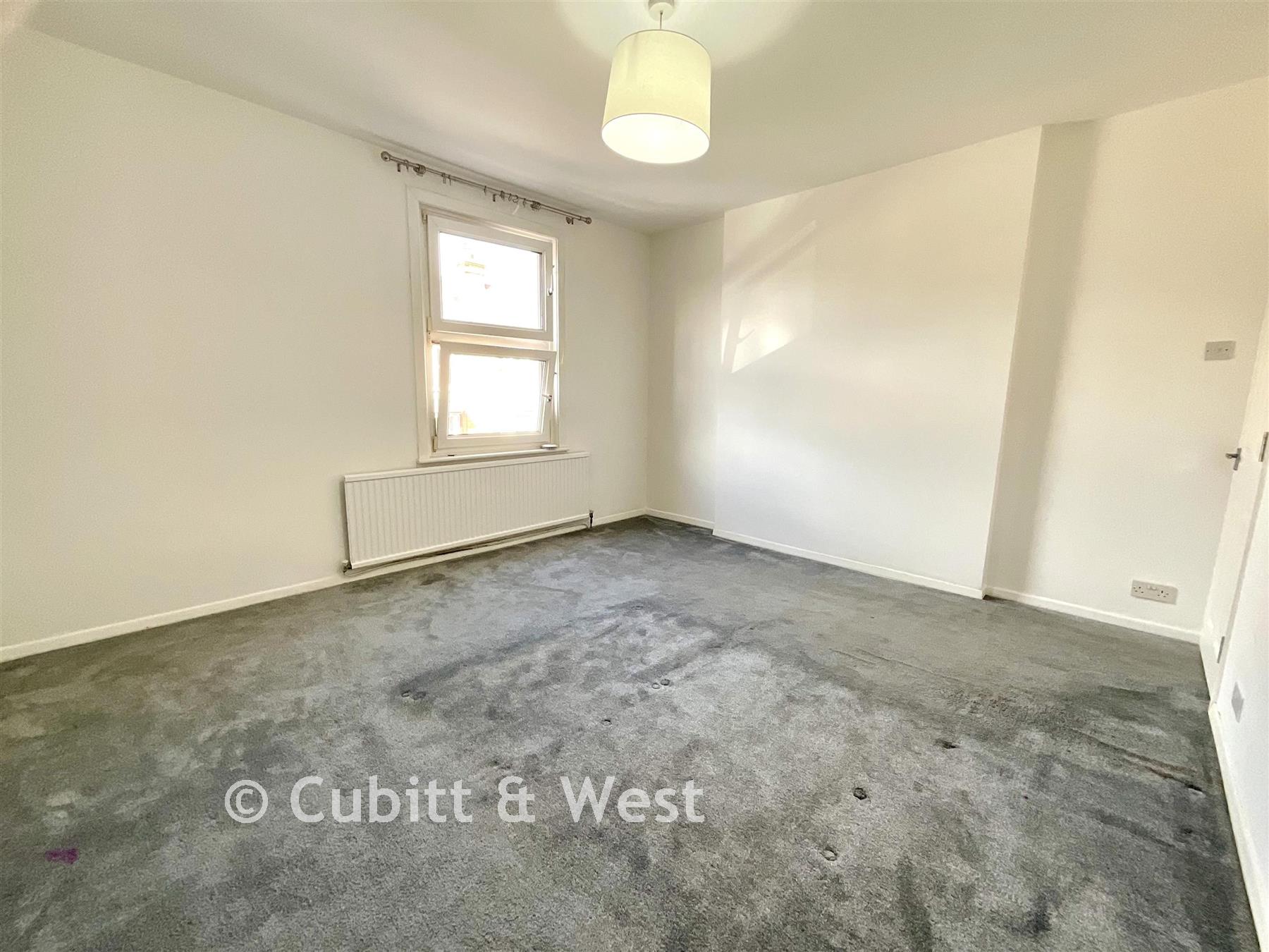 Bedroom 1 - Yorke Road, Reigate, Surrey - Wards of Kent