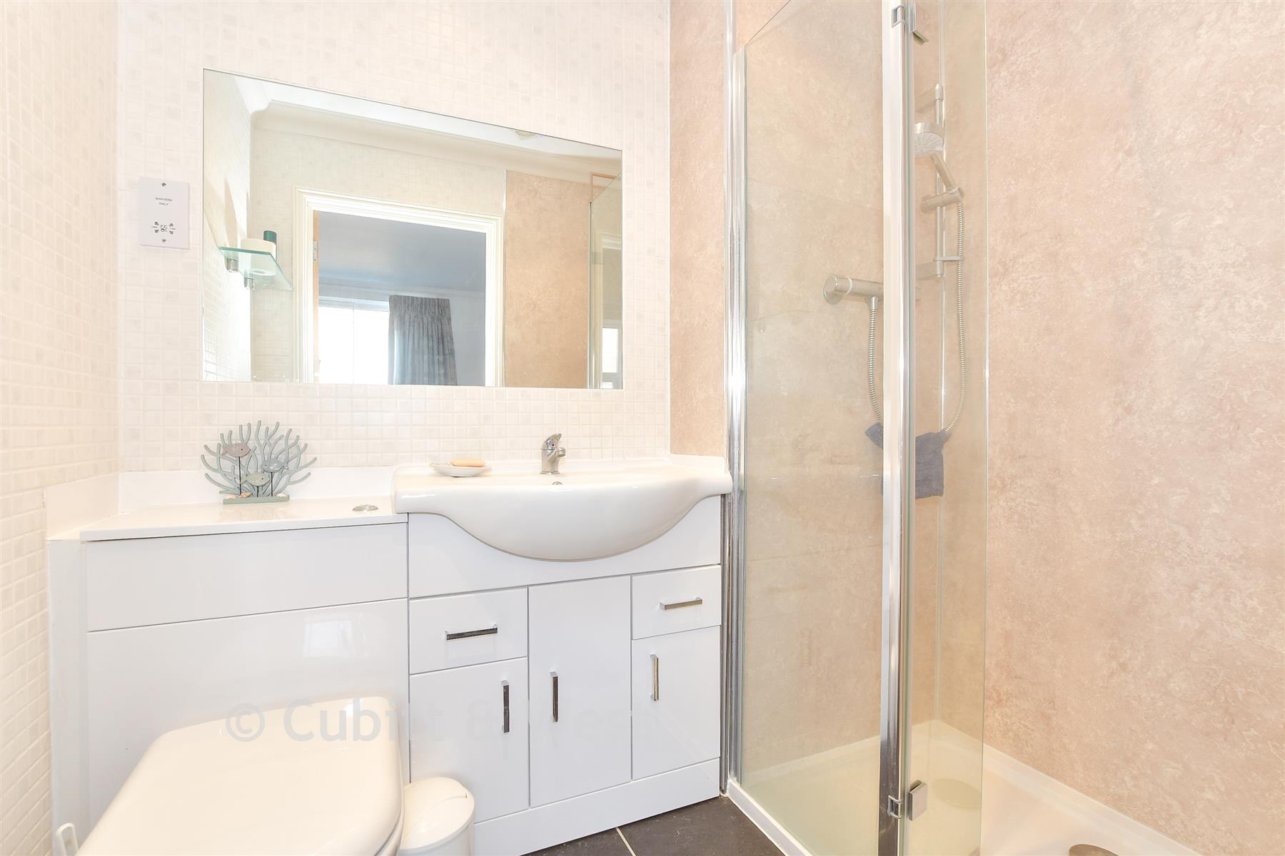 En-Suite - Sea Lane, East Preston, West Sussex - Wards of Kent