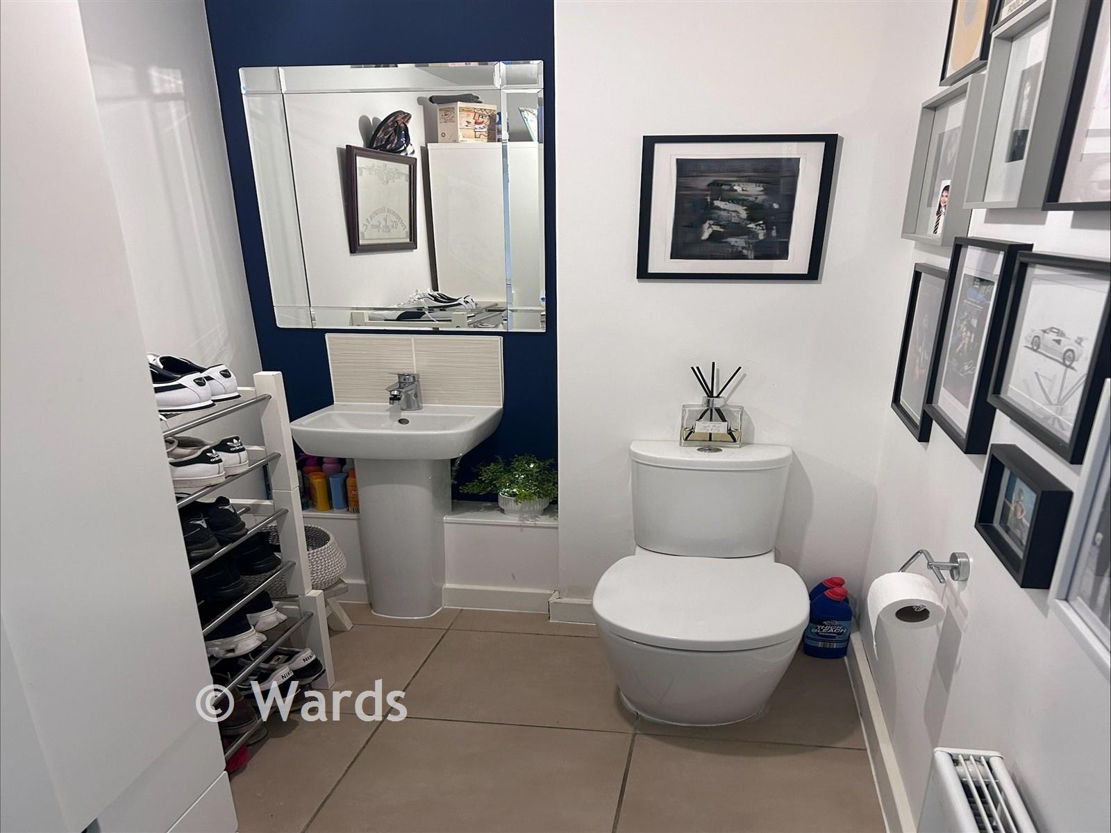 Cloakroom - Perrymede Road, Allington, Maidstone, Kent - Wards of Kent