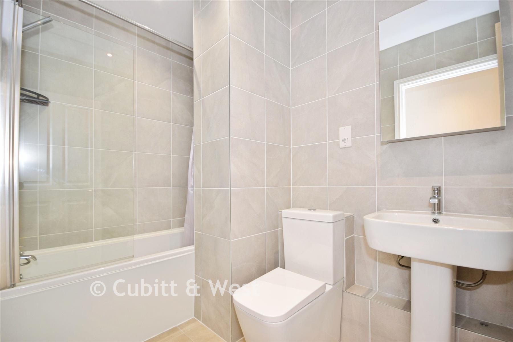 Bathroom - Wood Street, East Grinstead, West Sussex - Wards of Kent