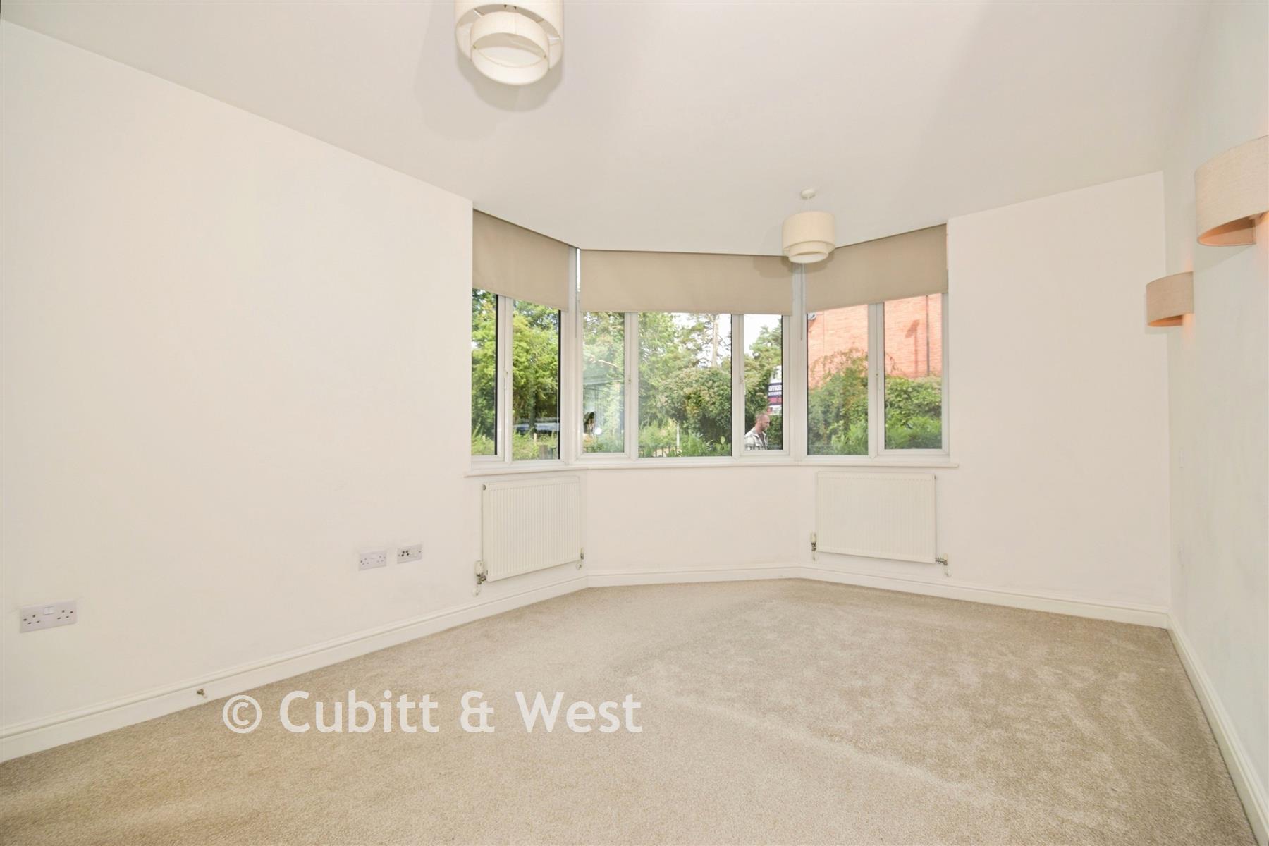 Bedroom 1 - Wood Street, East Grinstead, West Sussex - Wards of Kent