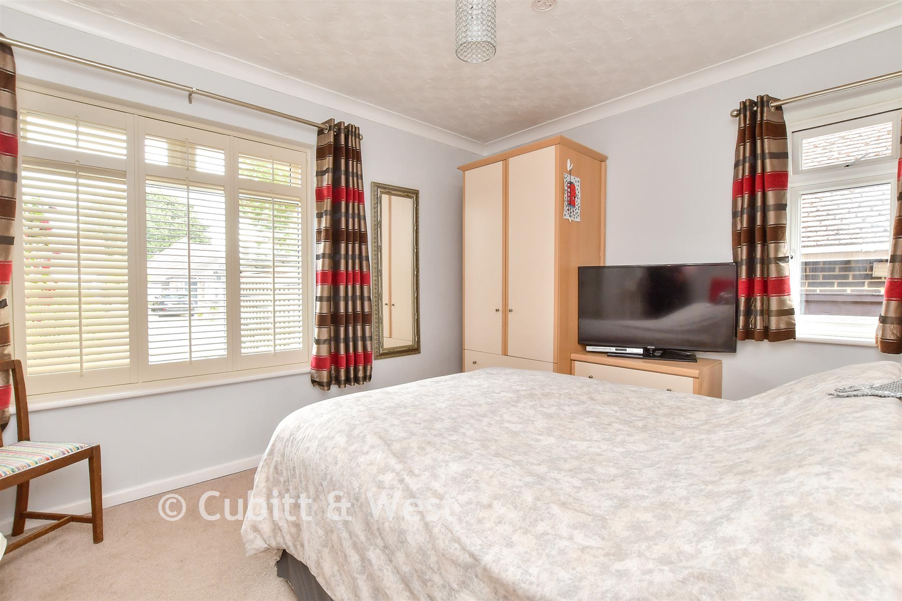 Bedroom 3 - Chute Avenue, Worthing, West Sussex - Wards of Kent