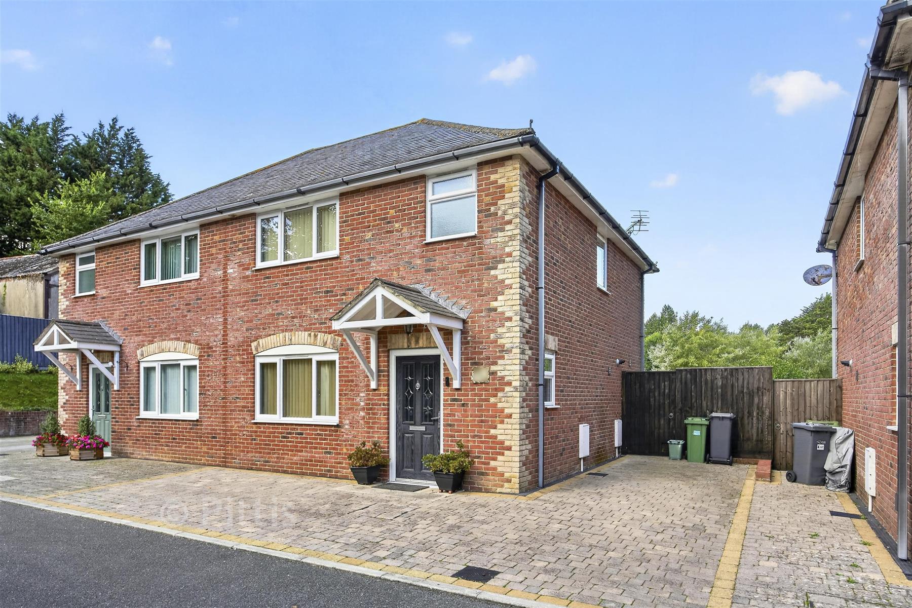 Newbridge Close