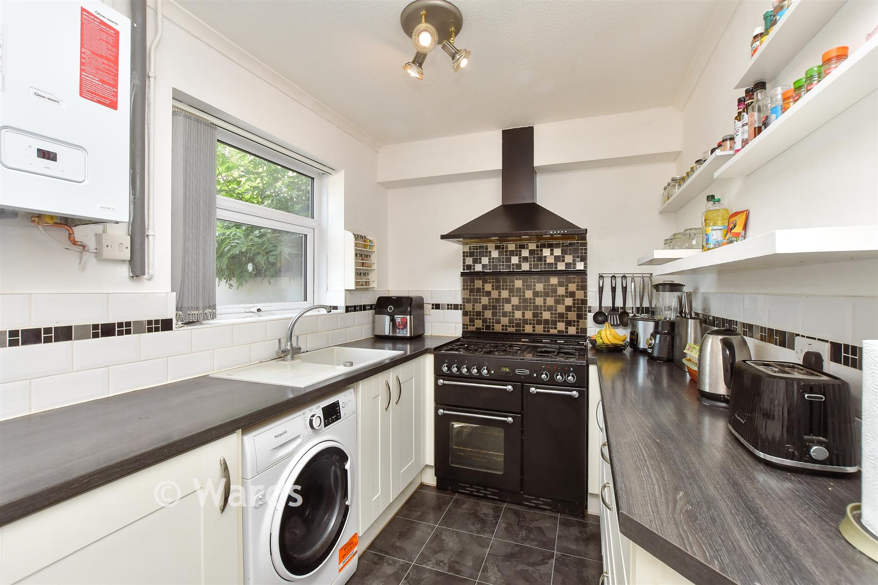 Kitchen - Aldershot Road, Chatham, Kent - Wards of Kent