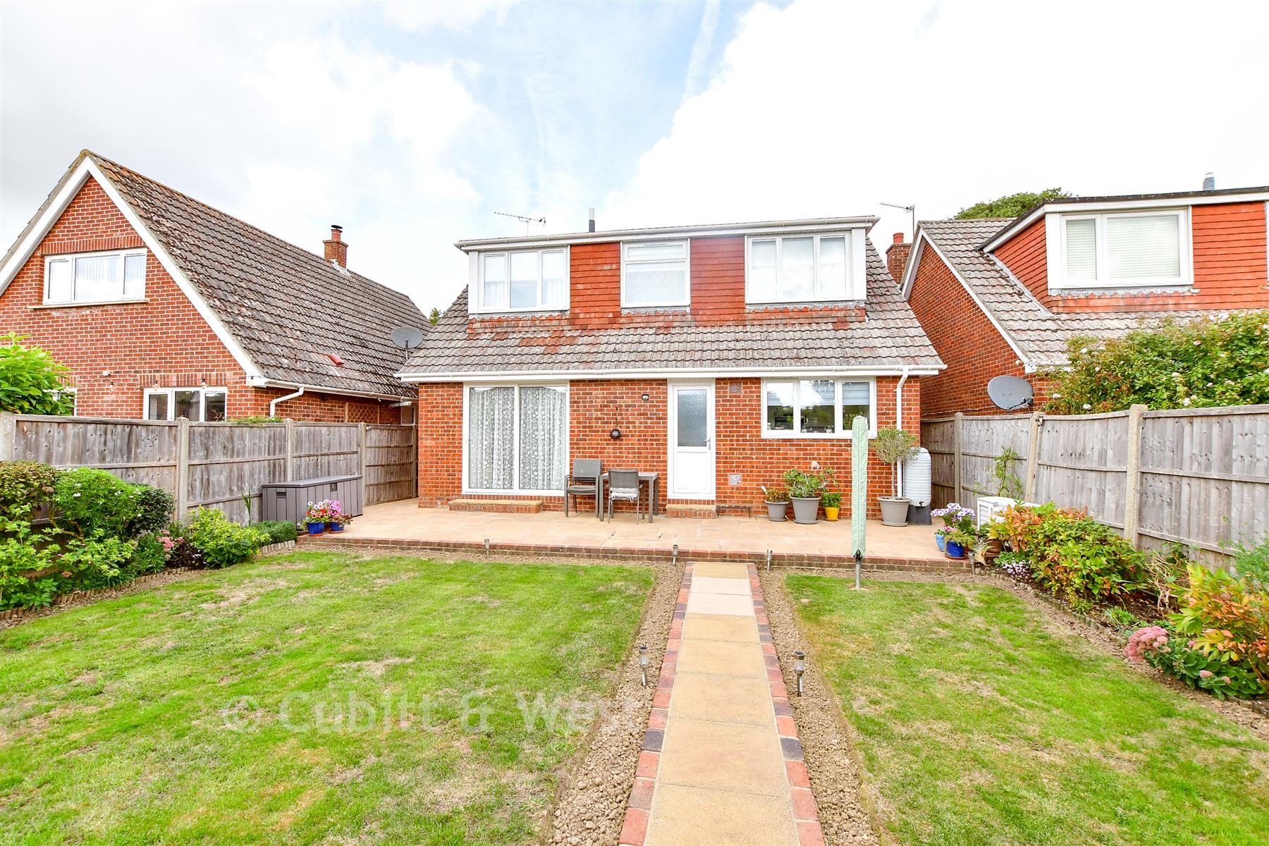 Rear Garden - Southleigh Road, Emsworth, Hampshire - Wards of Kent
