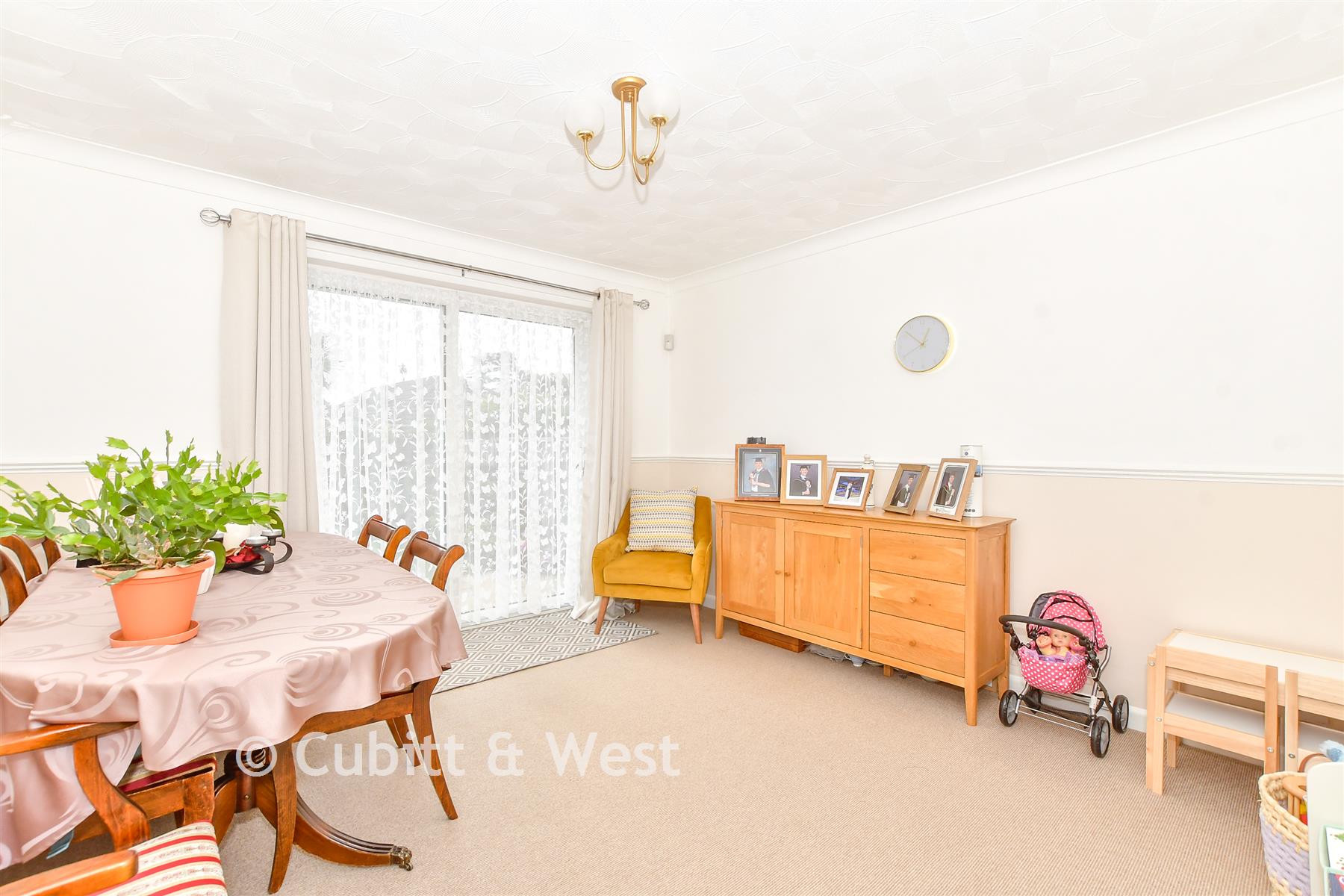Dining Room - Southleigh Road, Emsworth, Hampshire - Wards of Kent