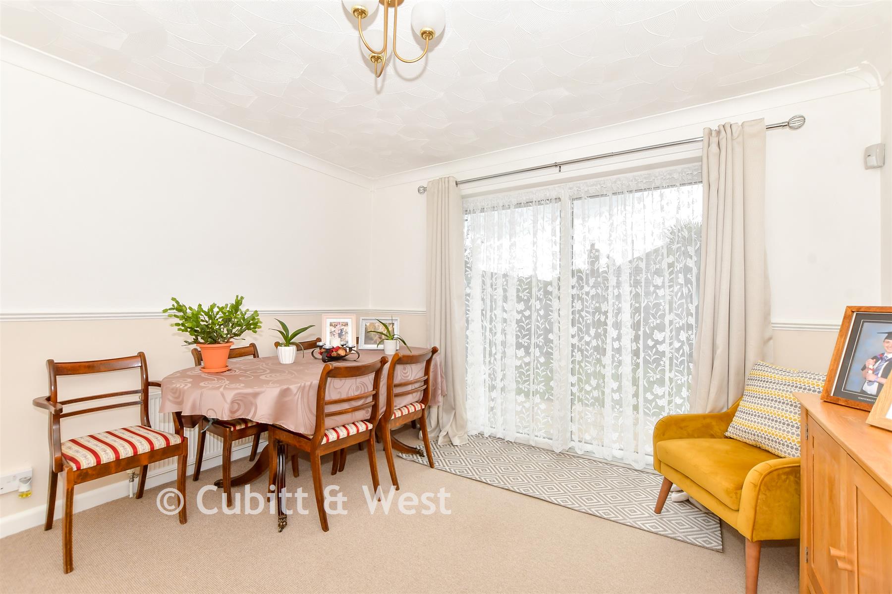 Dining Room - Southleigh Road, Emsworth, Hampshire - Wards of Kent