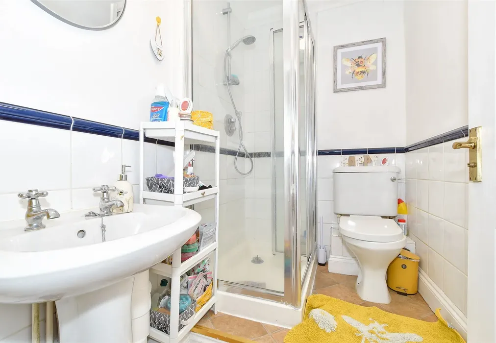 Shower Room - High Street, Cranleigh, Surrey - Wards of Kent