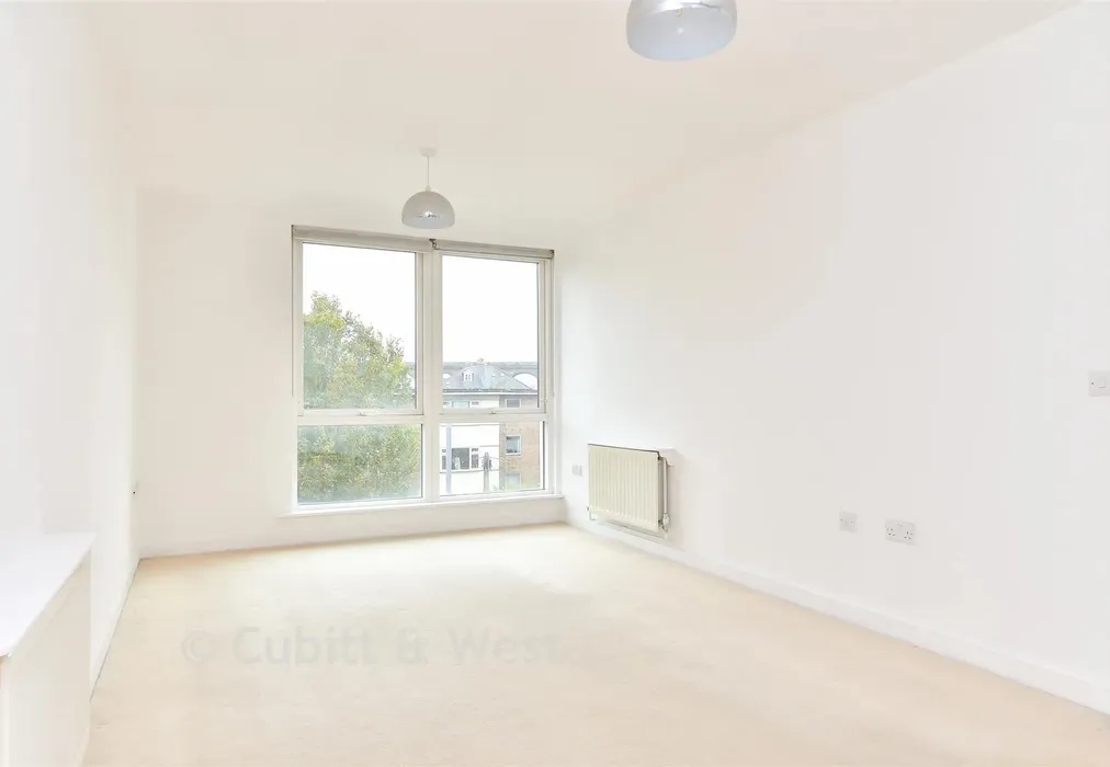 Lounge/ Kitchen - Stanford Avenue, Brighton, East Sussex - Wards of Kent