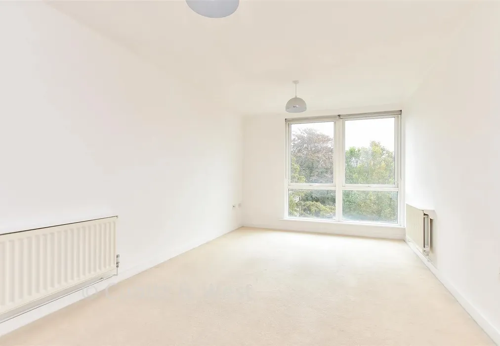 Lounge/ Kitchen - Stanford Avenue, Brighton, East Sussex - Wards of Kent