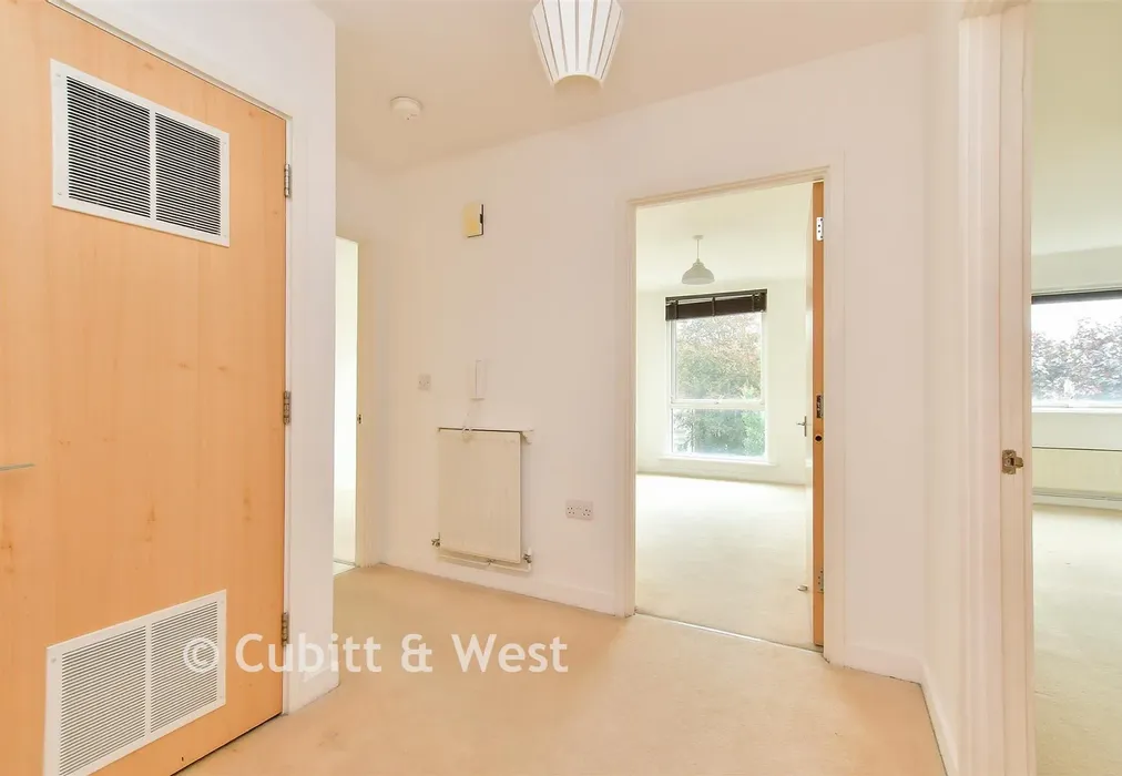 Entrance Hall - Stanford Avenue, Brighton, East Sussex - Wards of Kent