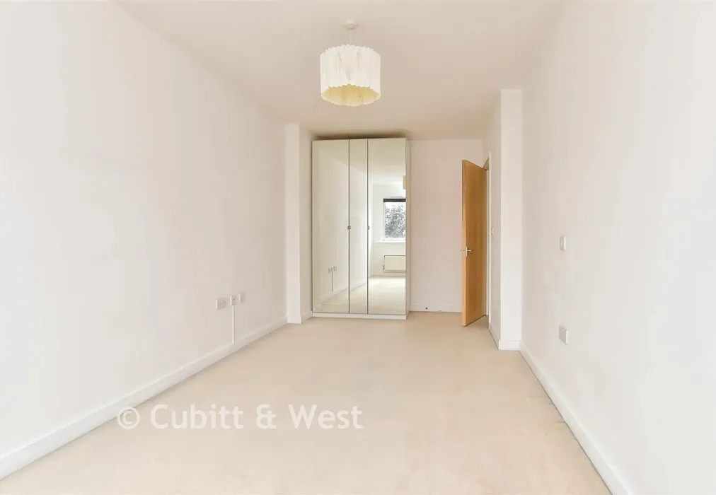 Bedroom 1 - Stanford Avenue, Brighton, East Sussex - Wards of Kent