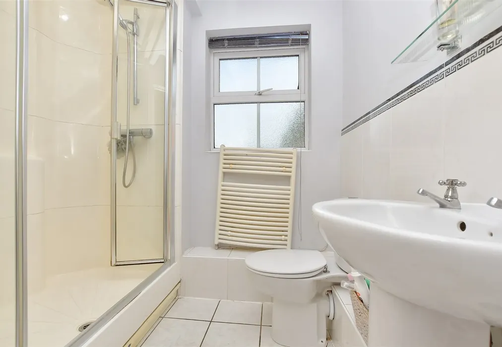 En-Suite Shower Room - Lind Road, Sutton, Surrey - Wards of Kent