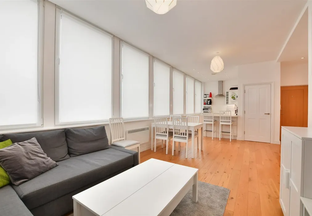 Lounge/Dining Area - Station Road, Redhill, Surrey - Wards of Kent
