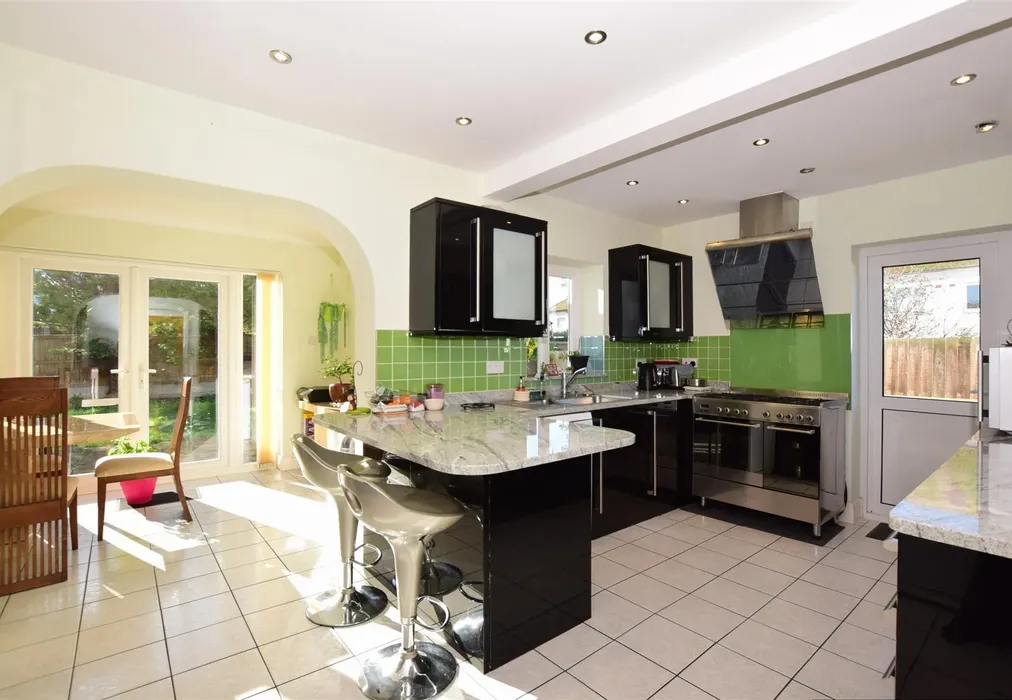 Kitchen/Dining Area - Lonsdale Avenue, Margate, Kent - Wards of Kent