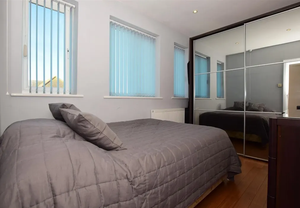 Bedroom 4 - Lonsdale Avenue, Margate, Kent - Wards of Kent