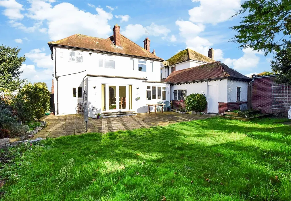 Rear Garden - Lonsdale Avenue, Margate, Kent - Wards of Kent