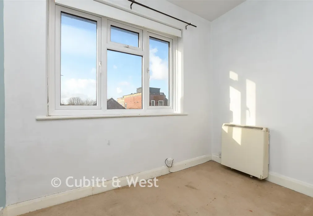 Bedroom 2 - High Street, Caterham, Surrey - Wards of Kent