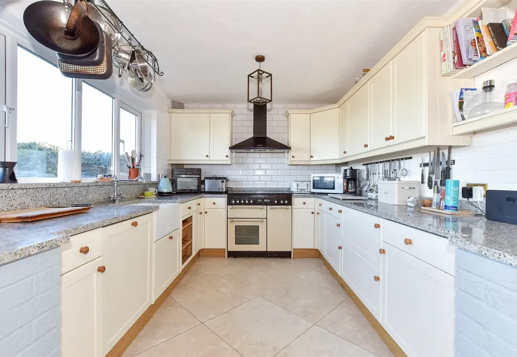 Kitchen - Plumstone Road, Acol, Birchington, Kent - Wards of Kent