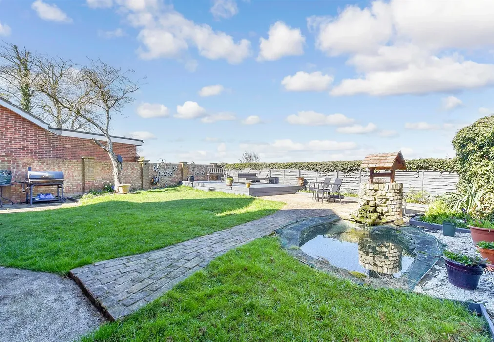 Rear Garden - Plumstone Road, Acol, Birchington, Kent - Wards of Kent