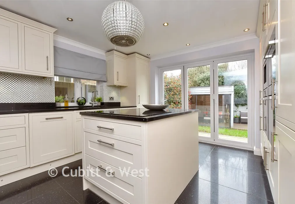 Kitchen / Diner - Greenacres, Lower Kingswood, Tadworth, Surrey - Wards of Kent