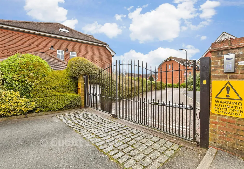 External Feature - Greenacres, Lower Kingswood, Tadworth, Surrey - Wards of Kent