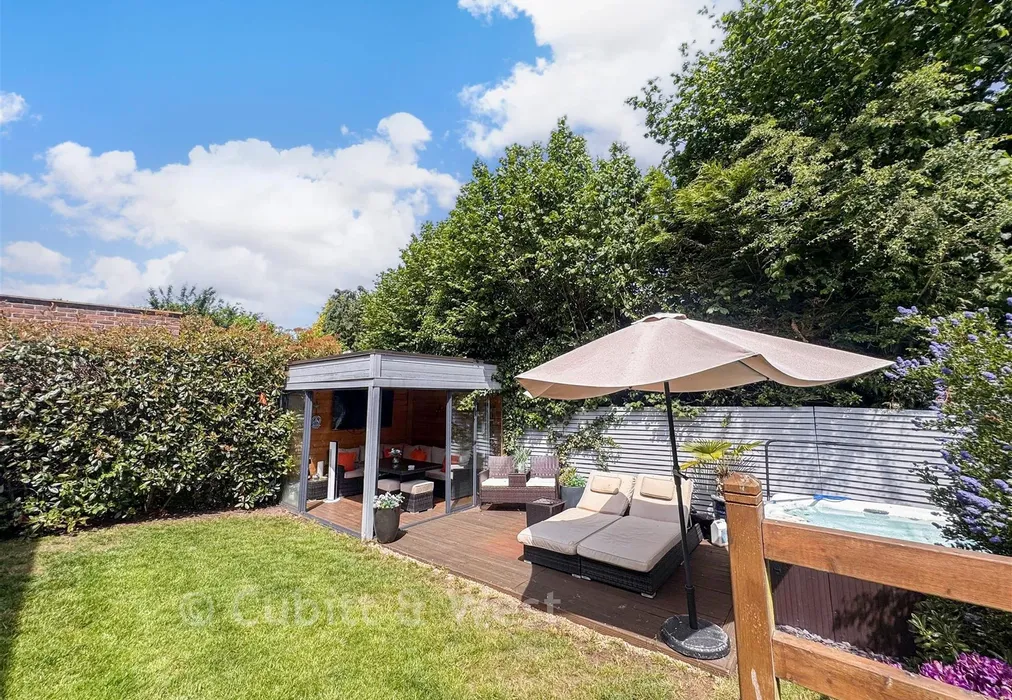 Garden - Greenacres, Lower Kingswood, Tadworth, Surrey - Wards of Kent