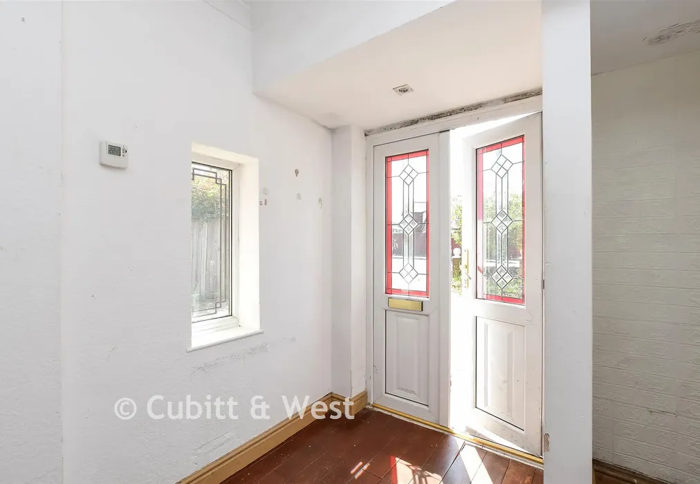 Entrance Hall - Limpsfield Road, Warlingham, Surrey - Wards of Kent