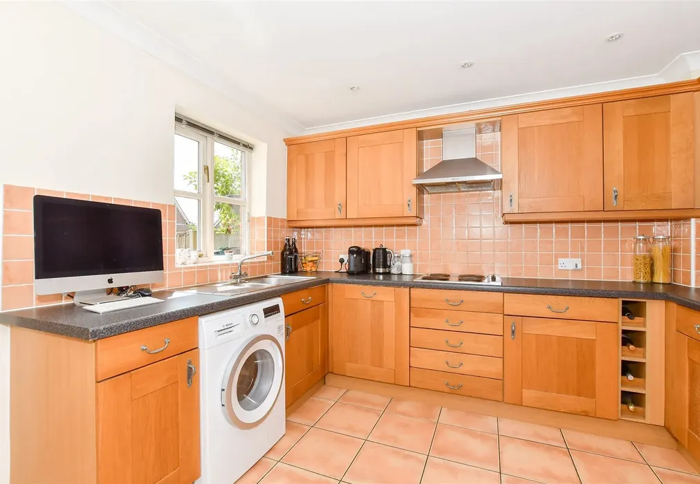 Kitchen - Willetts Way, Loxwood, West Sussex - Wards of Kent