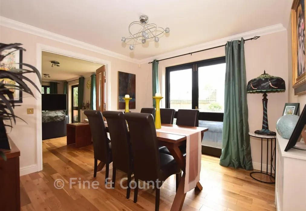 Dining Room - Worcester Grove, Broadstairs, Kent - Wards of Kent