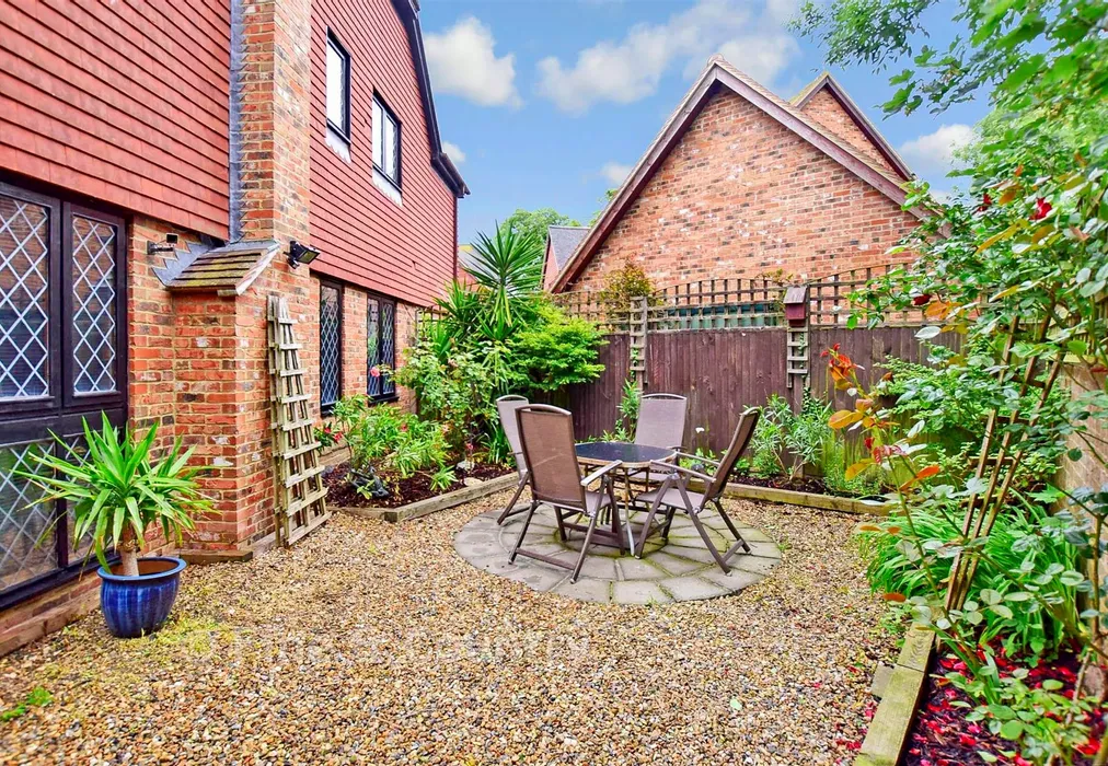 Patio/Decking - Worcester Grove, Broadstairs, Kent - Wards of Kent
