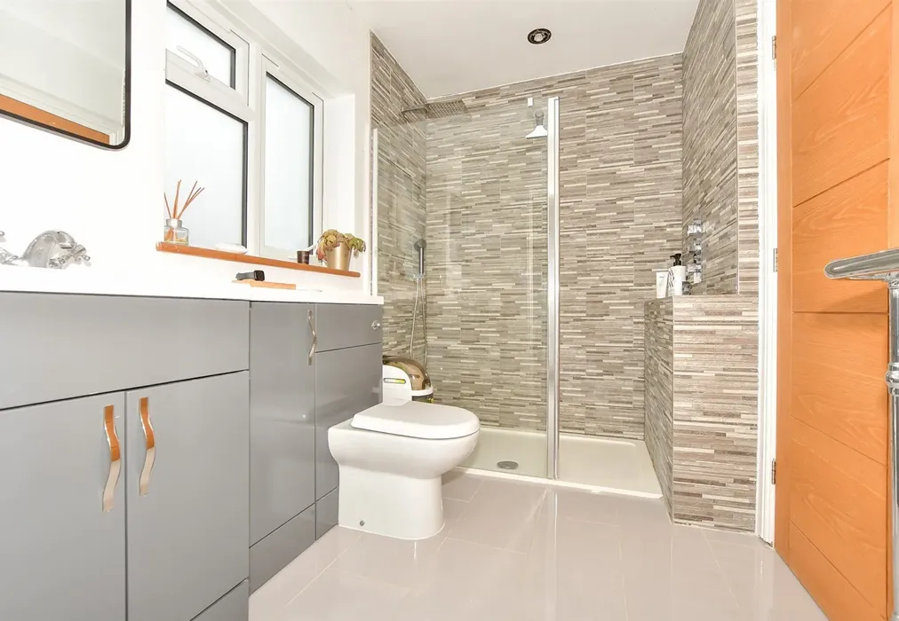 En-Suite Shower Room - Belcaire Close, Lympne, Kent - Wards of Kent