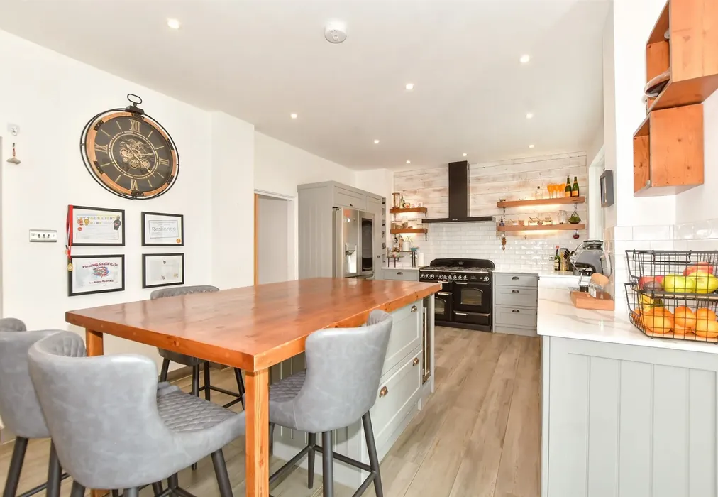 Kitchen/ Dining Room - Belcaire Close, Lympne, Kent - Wards of Kent