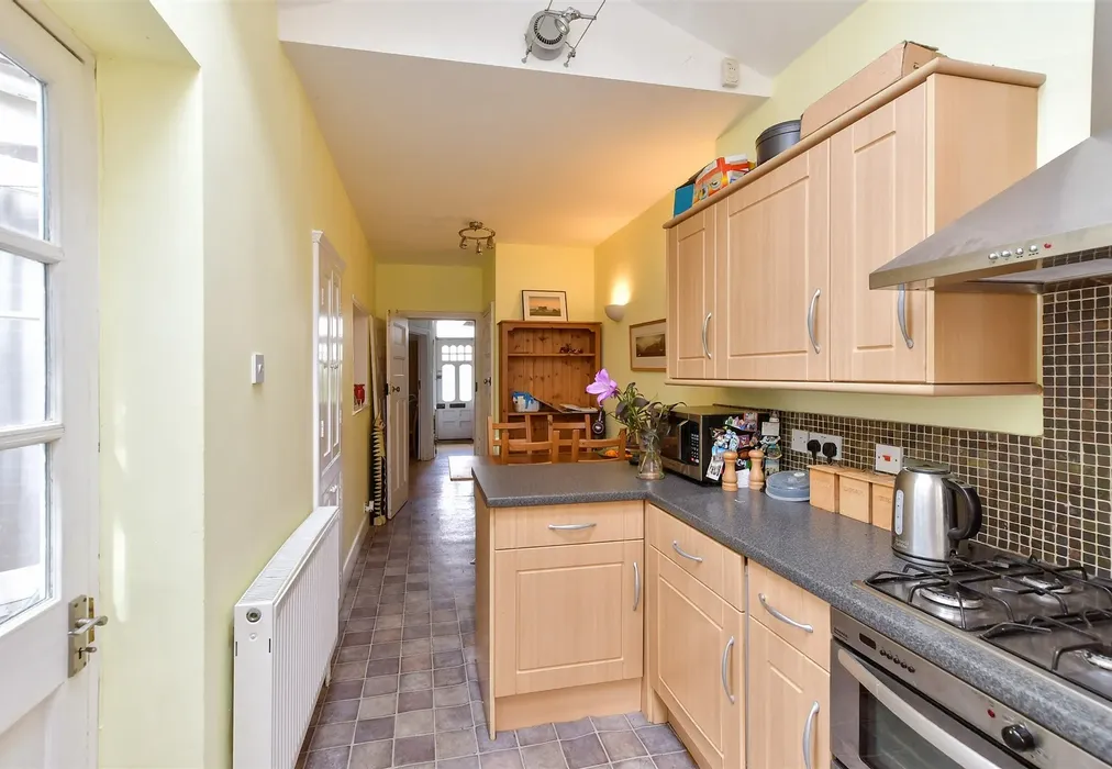 Kitchen /Breakfast Room - Cleve Terrace, Lewes, East Sussex - Wards of Kent
