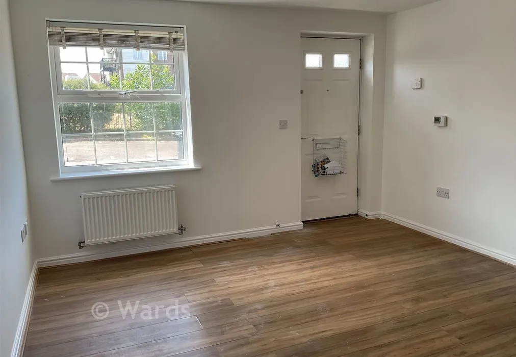Lounge. - Castle Drive, Margate, Kent - Wards of Kent